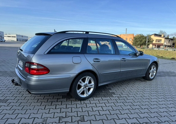 Mercedes-Benz Klasa E cena 25000 przebieg: 298000, rok produkcji 2007 z Chorzów małe 352